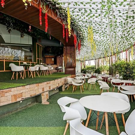 Oyo Salt House Hotel Mumbai Exterior foto