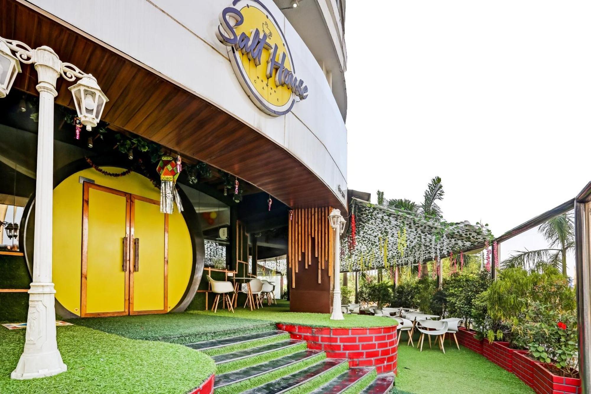 Oyo Salt House Hotel Mumbai Exterior foto